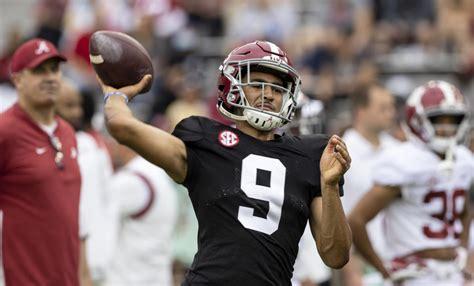 Alabama honors university's first Black football players