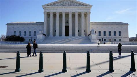 Colorado man dies after setting himself on fire in front of Supreme Court, police say