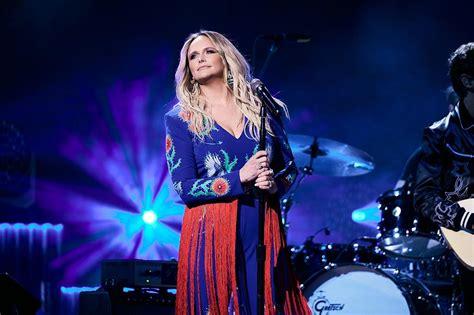 Miranda Lambert says she 'wasn't prepared' for the tabloid frenzy surrounding her split from Blake Shelton