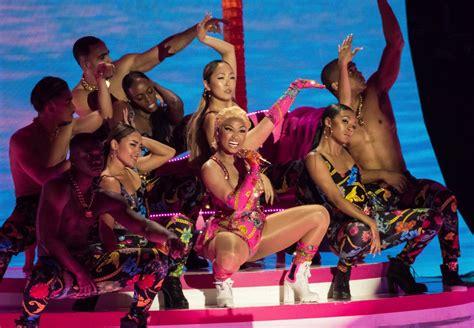 Nicki Minaj review, Wireless Rap superstar delivers an all-killer-no-filler show that pardons her lateness