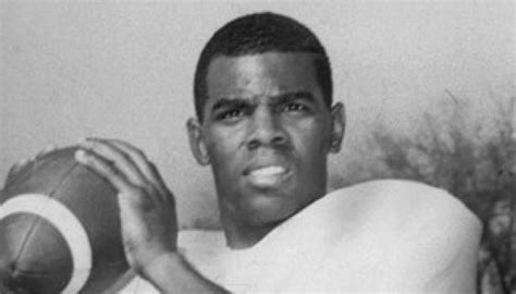 Today's Black QBs might not know Marlin Briscoe, but they owe late pioneer a huge debt