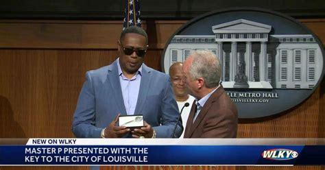 Rap legend Master P awarded key to the city by Louisville mayor