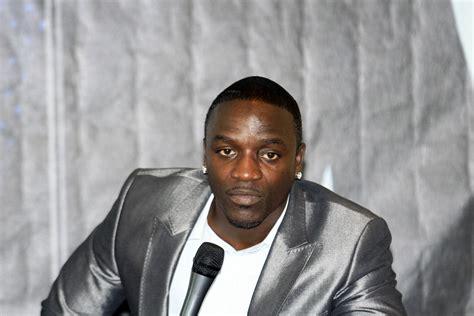 Akon gets dragged on Twitter for insulting Black American artists