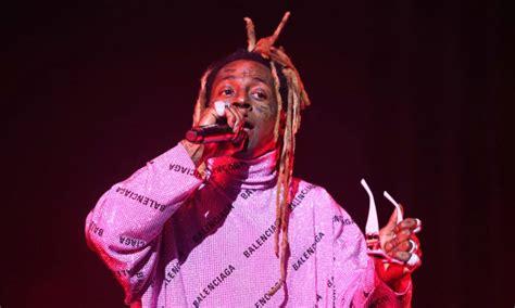 Lil Wayne scores his first diamond single with “Lollipop,” featuring Static Major