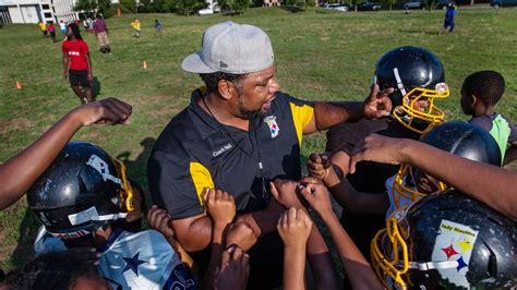 Donnell Hamilton, Indiana coach dedicated to stopping youth violence, is killed in shooting