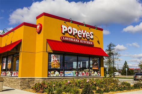 Georgia Woman Intentionally Crashes SUV Into Popeyes Over Missing Biscuits In Her Order