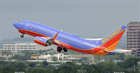 Southwest Airlines pilot passes out on flight departing Las Vegas [VIDEO]