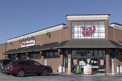 Walgreens Worker Reportedly Follows Pregnant Woman Accused of Shoplifting to Parking Lot, Shoots Her Multiple Times Claiming He Feared for His Life